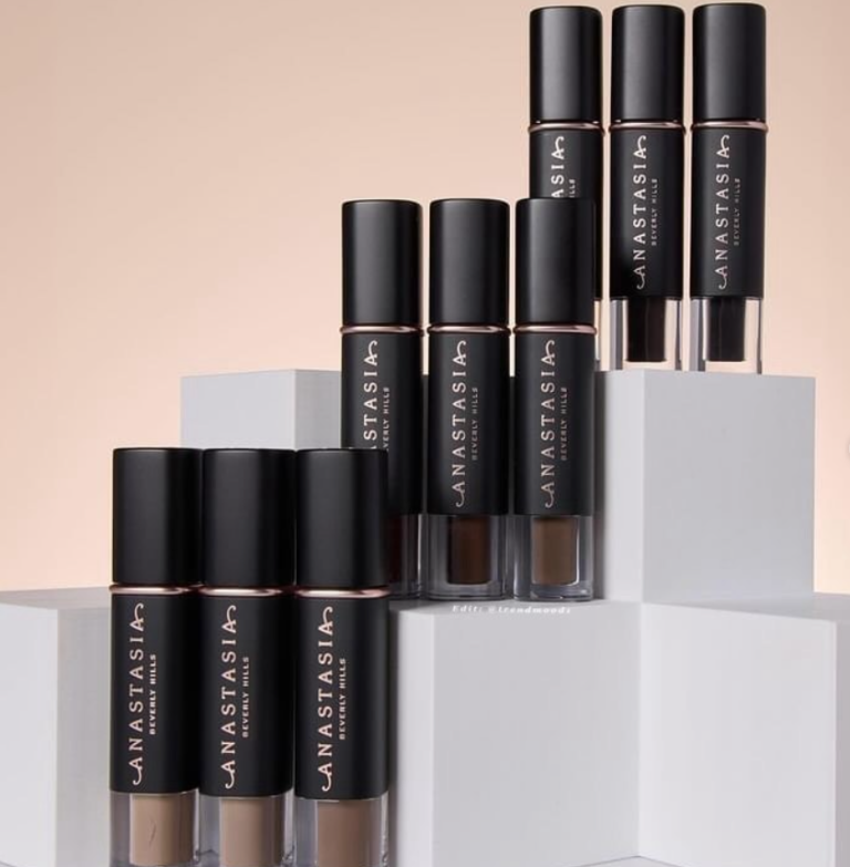 Anastasia Beverly Hills’ Volumizing Tinted Brow gel is full, fluffy, and fabulous