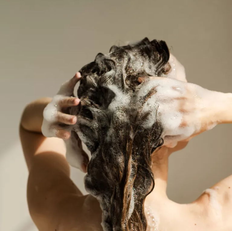 The DMDM Hydantoin Debate: Navigating the Shampoo Abyss